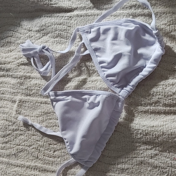 Swimsuit size small - two piece - Picture 3 of 6